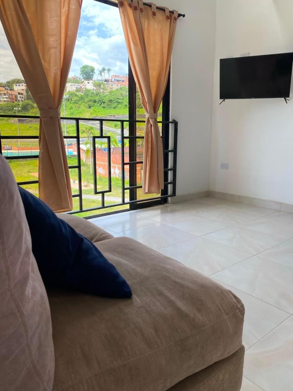 apartamento dúplex con balcón y central Apartment in Cundinamarca, Colombia