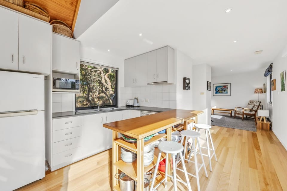 Bush and Beach Weekender at Fairhaven House in Aireys Inlet