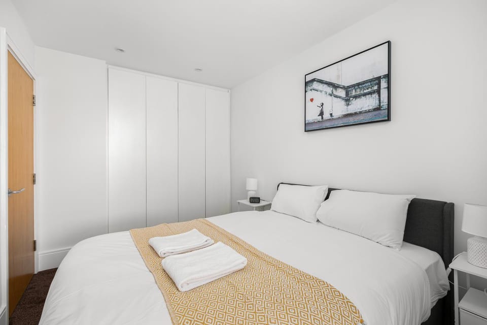 Bed, Bedroom, wardrobe
