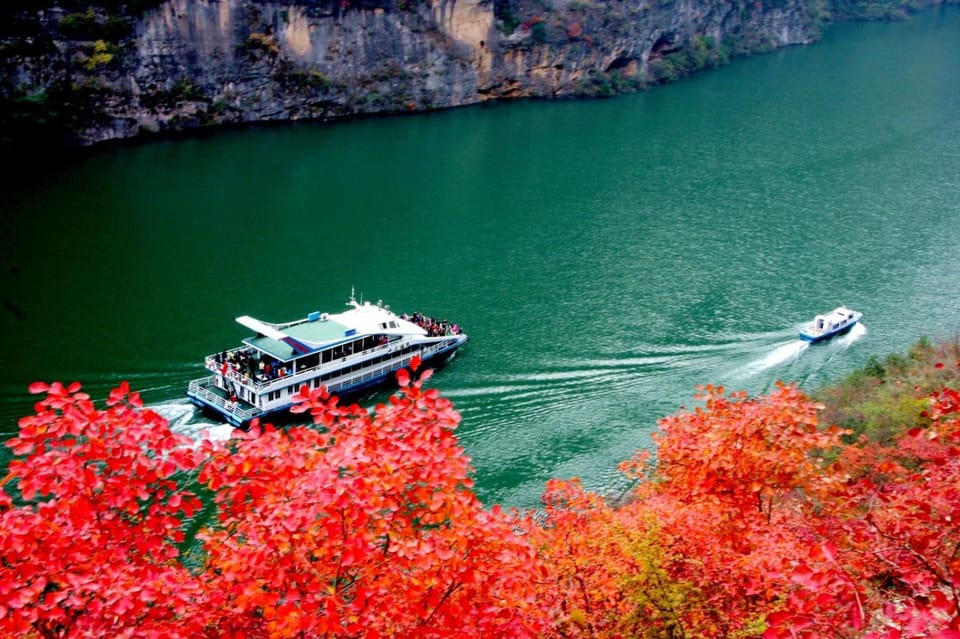 Nearby landmark, Natural landscape