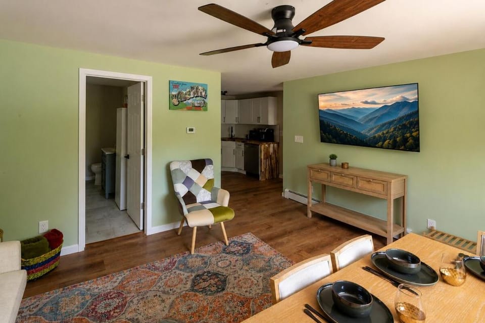 Grateful Manor-Close to Downtown- Sauna House in New York