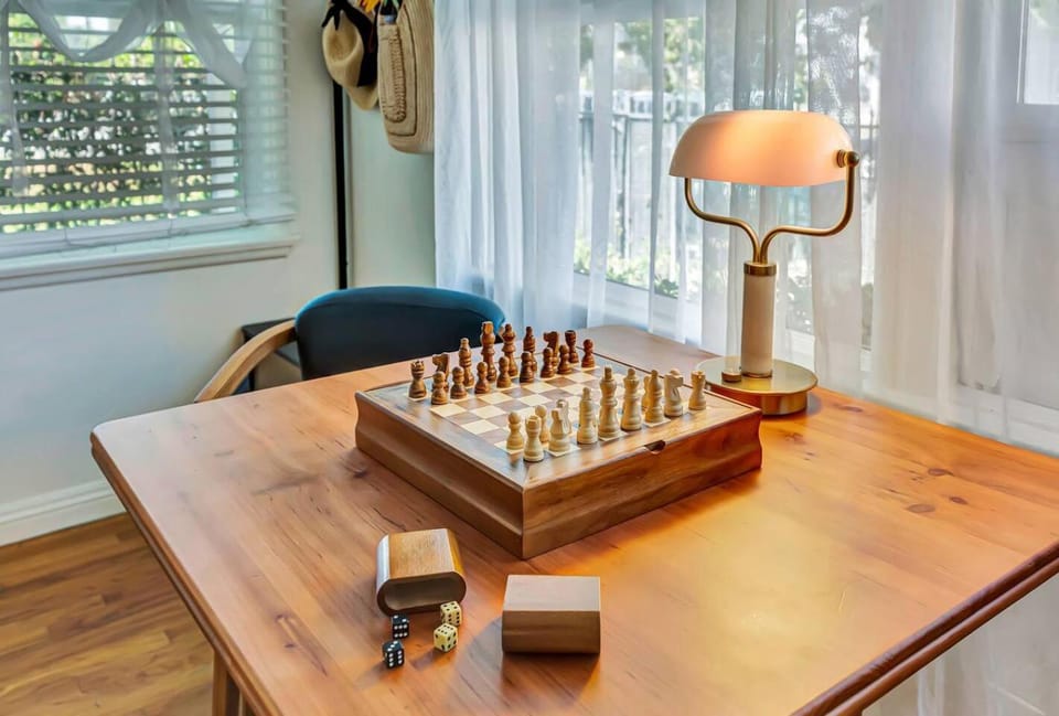 charming apartment with backyard in prime location Apartment in Sherman Oaks