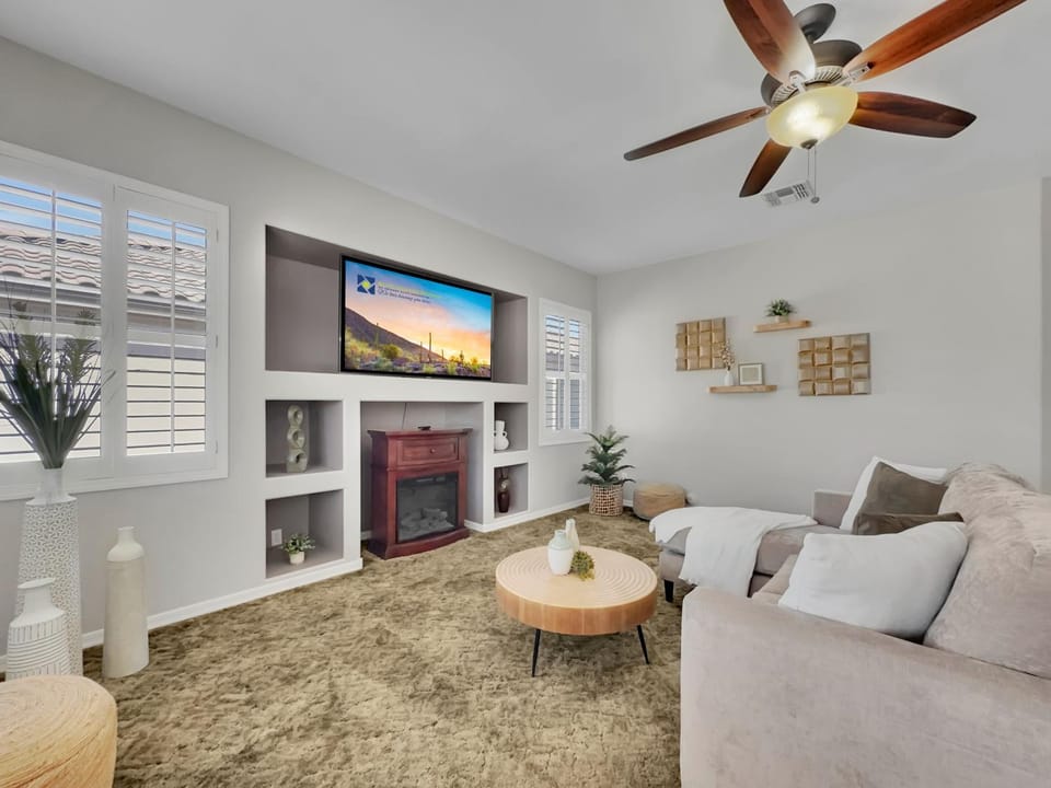 TV and multimedia, Living room, Seating area