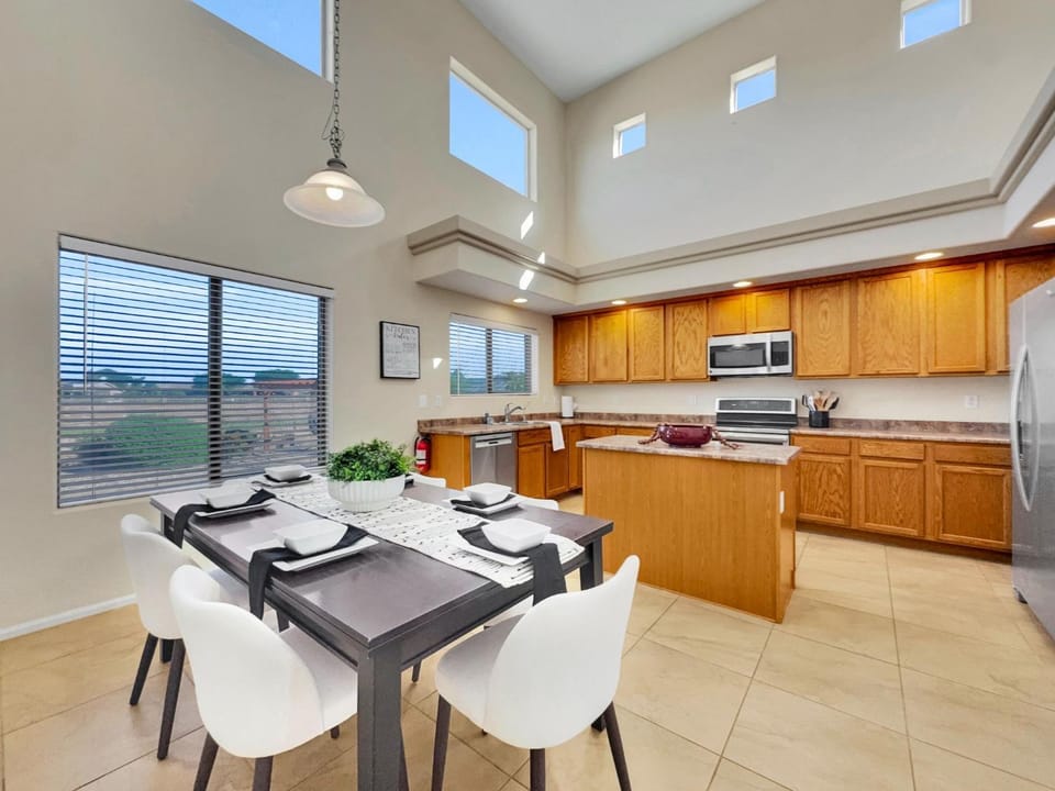 Kitchen or kitchenette, kitchen