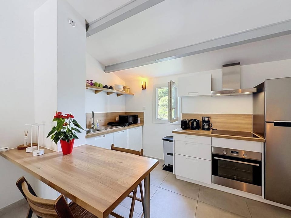 T2 Duplex climatisé, terrasse, parking - 4 pers. - FR-1-770-87 Apartment in La Cadière-d'Azur