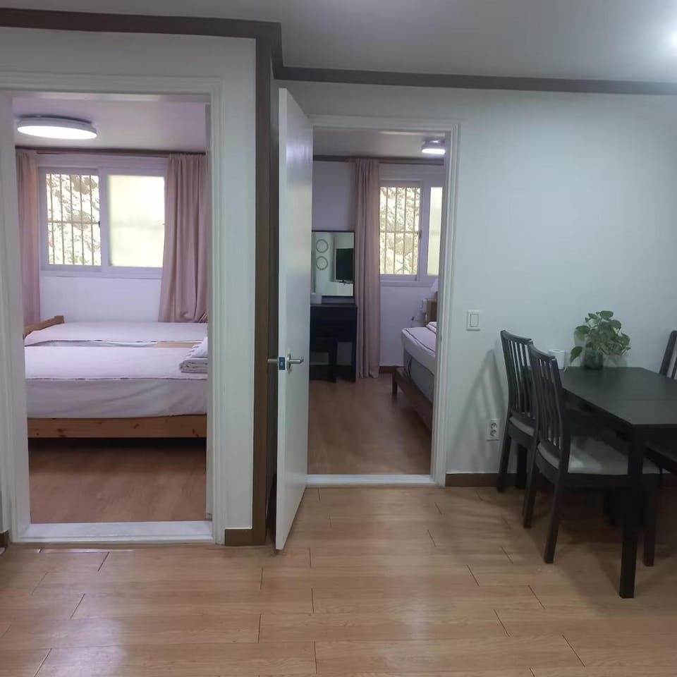 오두막,여기 Villa in Seoul
