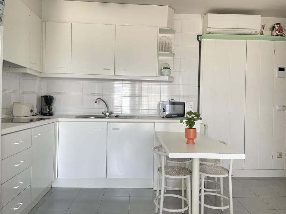 Apartamento con vista al puerto, mascotas - 4 pers. - ES-258-199 Apartment in Roses