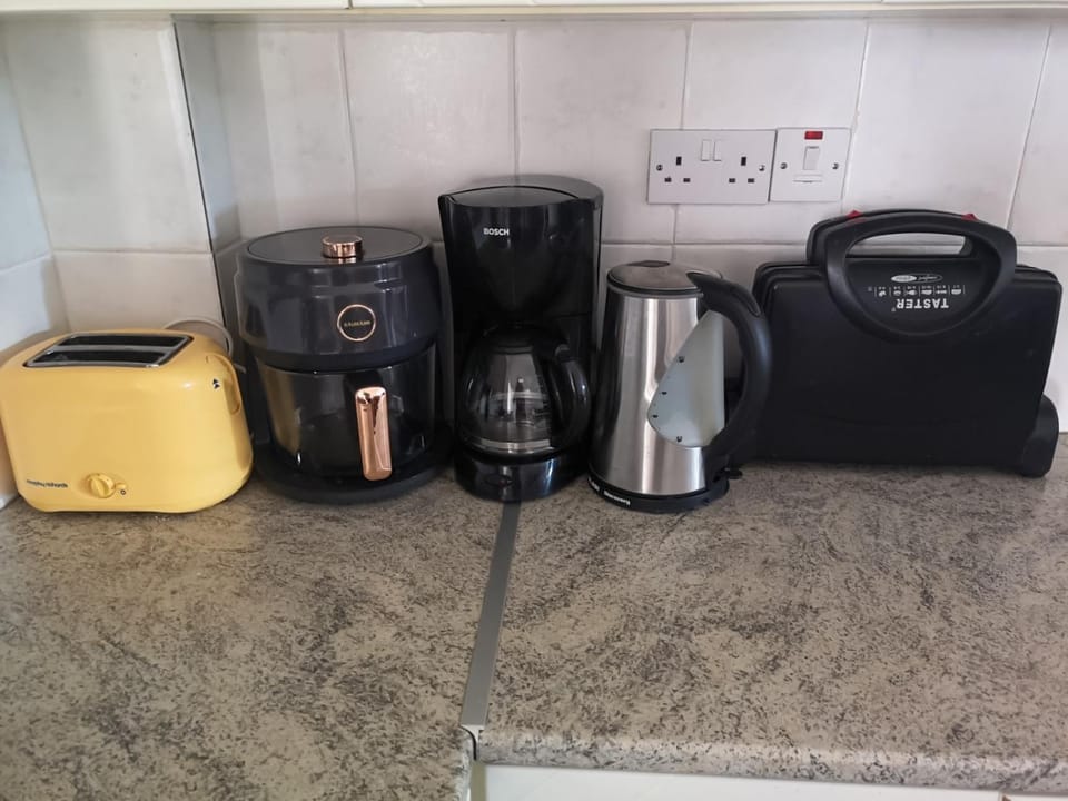 Coffee/tea facilities, Kitchen or kitchenette, toaster