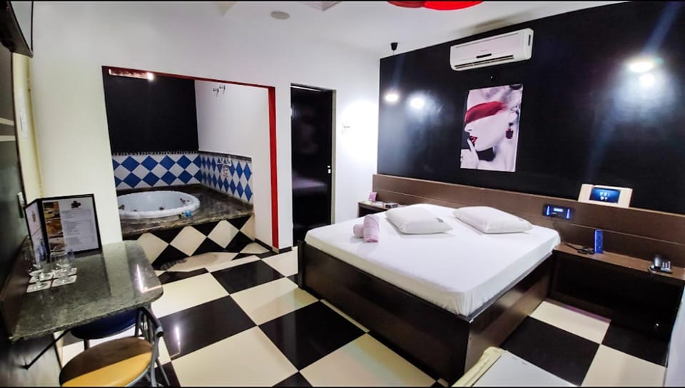 Bathroom, Photo of the whole room