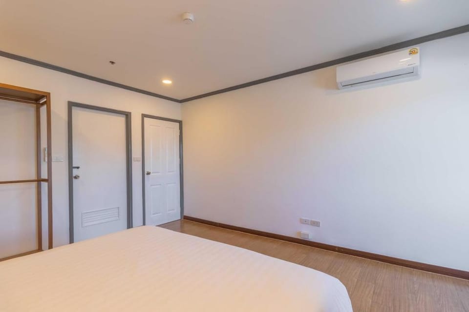 Modern 2BR near Patong Beach- patong tower c326 Villa in Patong