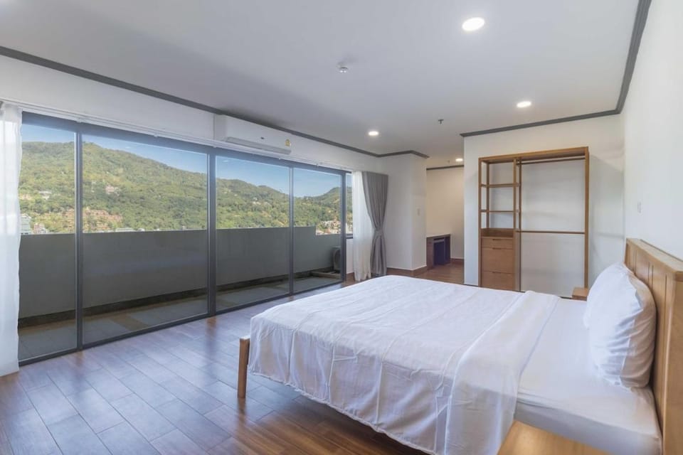 Modern 2BR near Patong Beach- patong tower c326 Villa in Patong