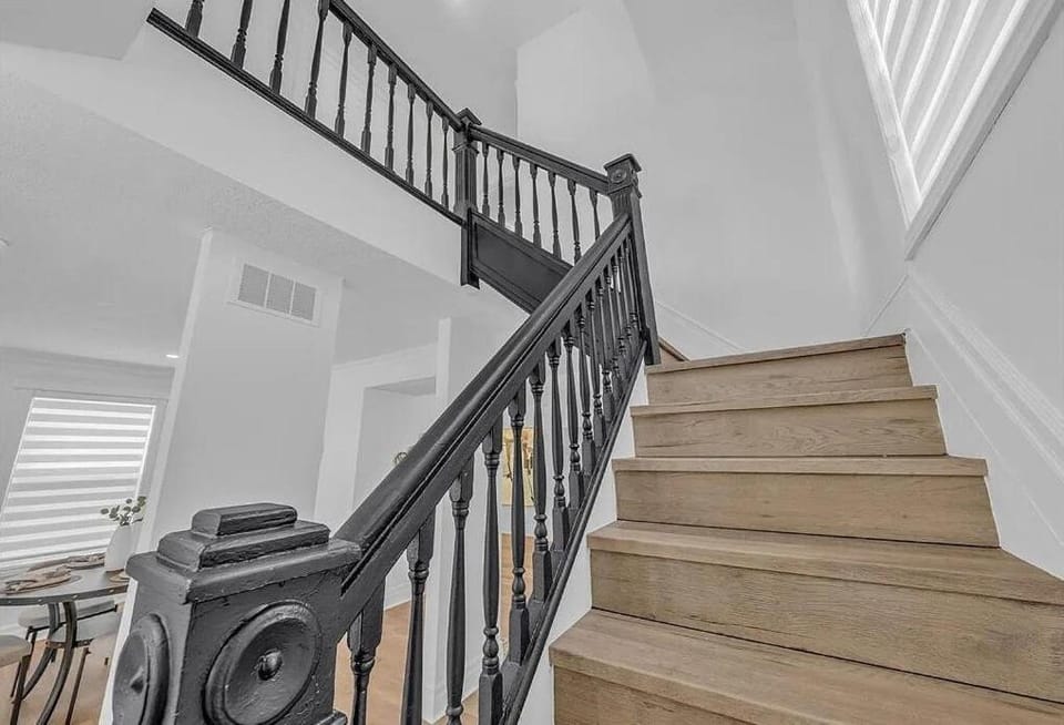 Spacious 4BR Home in Walkerville with BBQ & Parking Apartment in Windsor