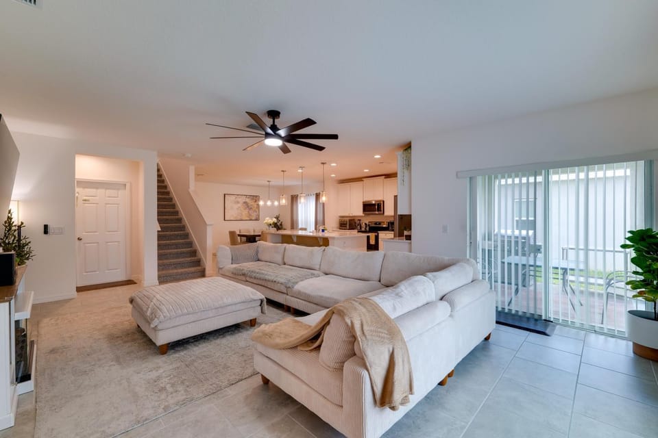 10 Mi to WDW! Group Retreat w/ Patio & Grill House in Loughman