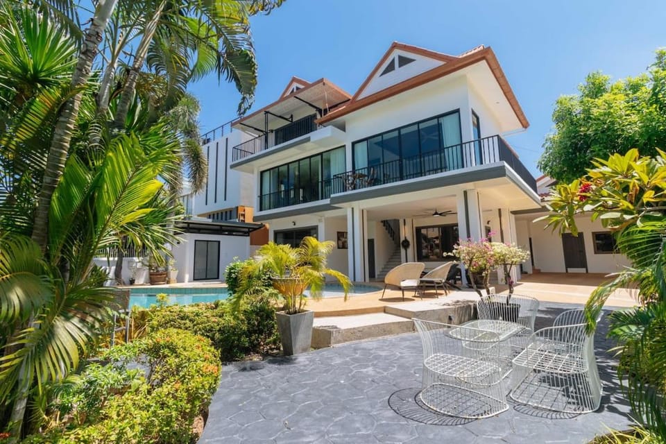 Standard 6BR Lagoon Pool Villa in Rawai # V345 Villa in Rawai