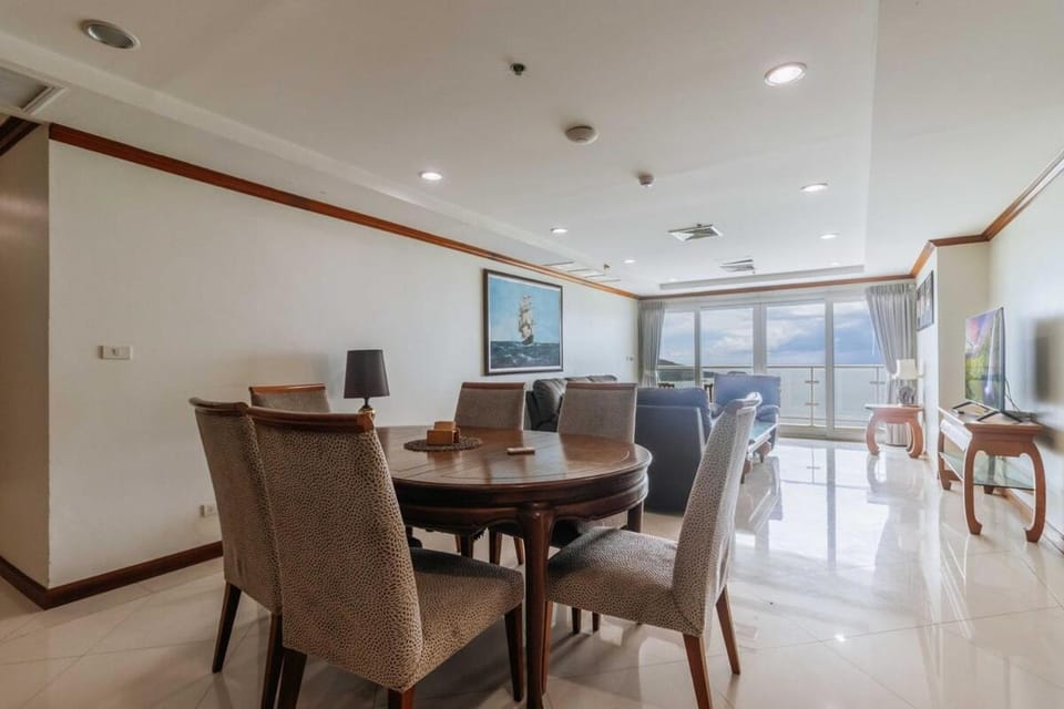 Best Ocean View 3BR Walk to Beach &Bangla C329 Apartment in Patong