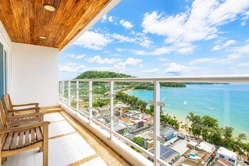 Best Ocean View 3BR Walk to Beach &Bangla C329 Apartment in Patong