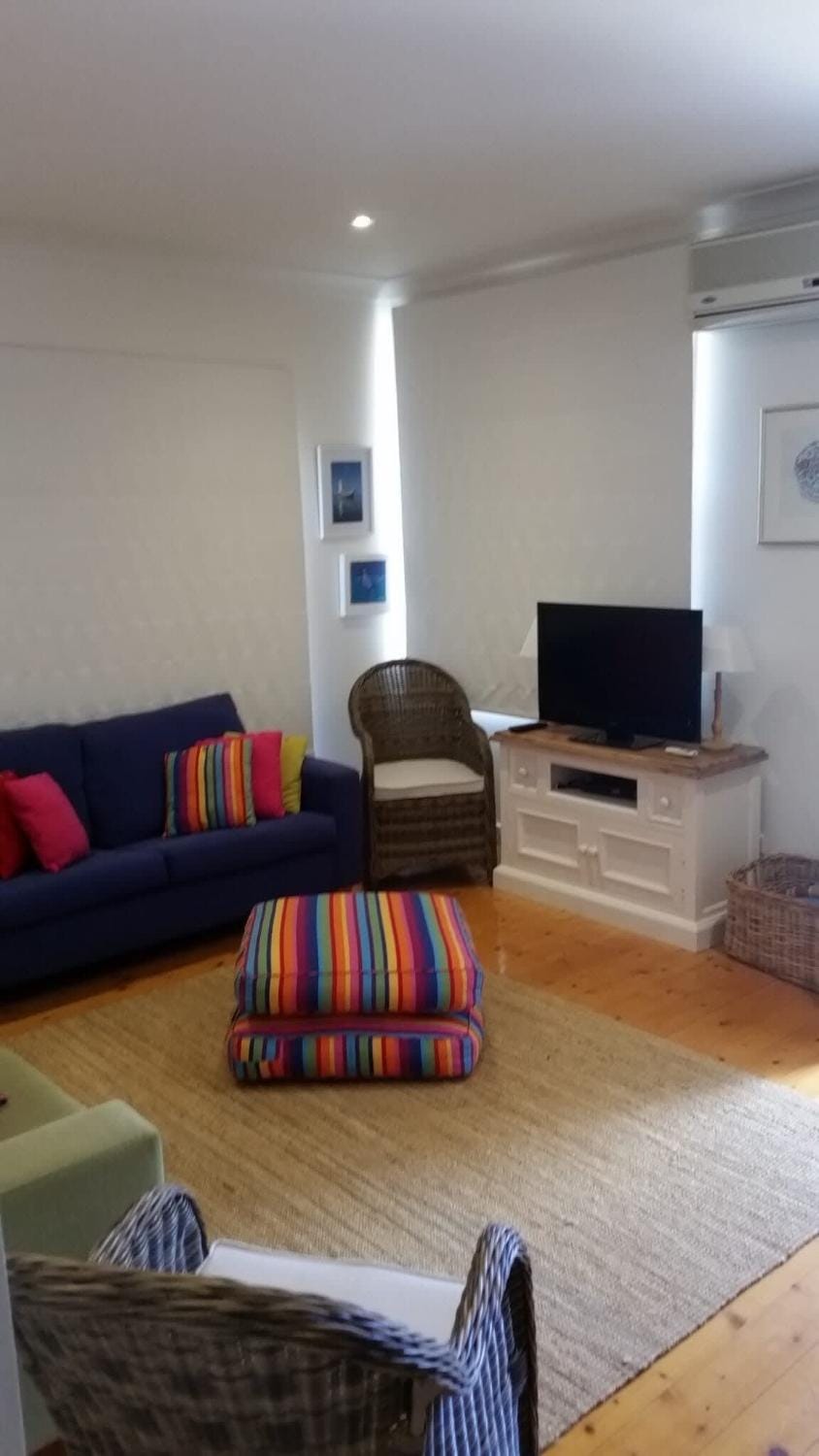 10 Barton St - Modern Beach House House in Port Elliot