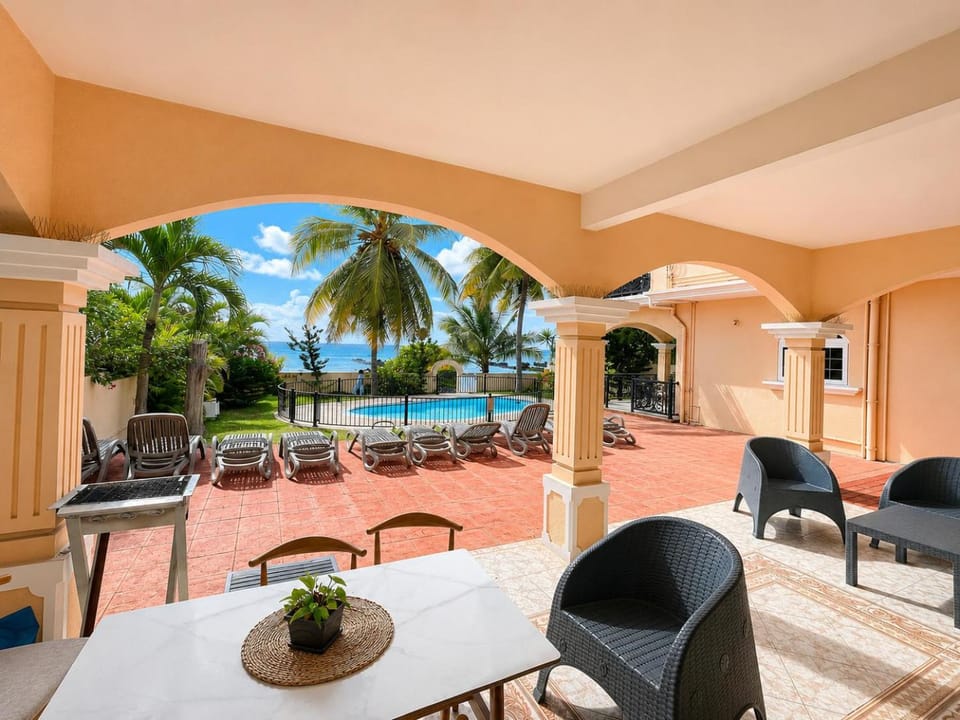 Ocean view Apartment in Pointe aux Biches