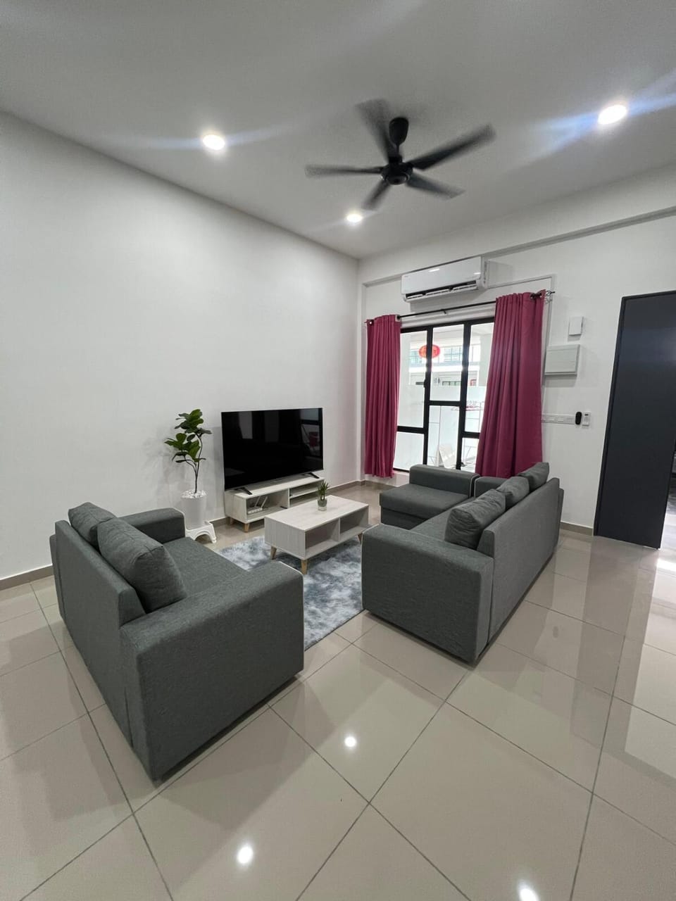 5BR 4Bath Homestay with Snooker Table Sitiawan House in Perak
