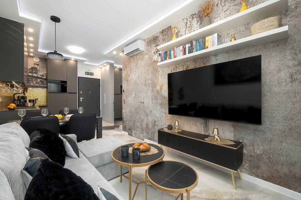 TV and multimedia, Living room, Seating area