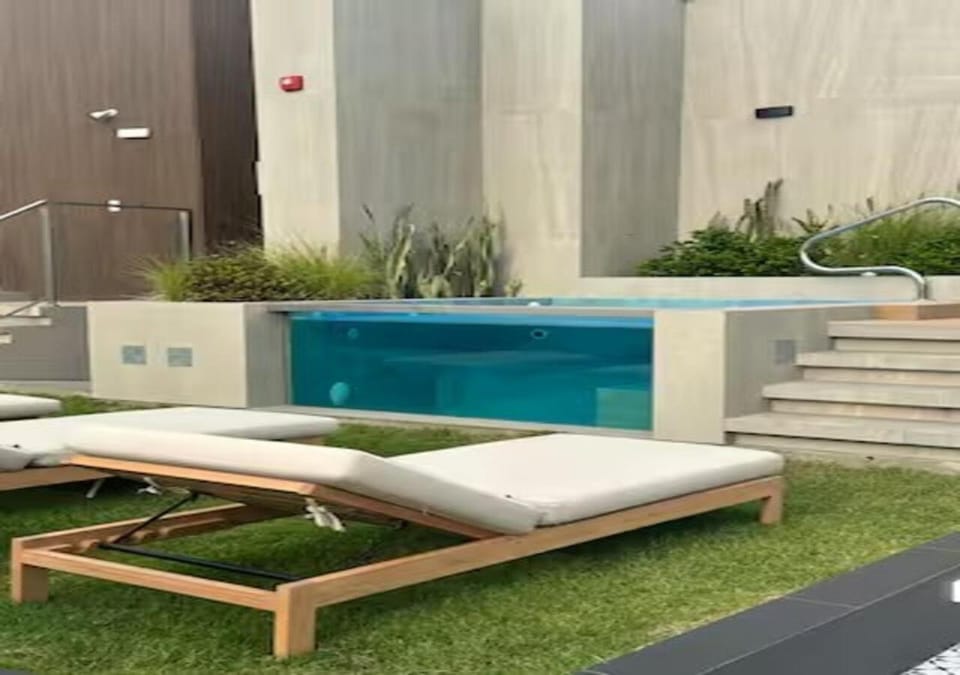 Hot Tub, Balcony/Terrace, Swimming pool