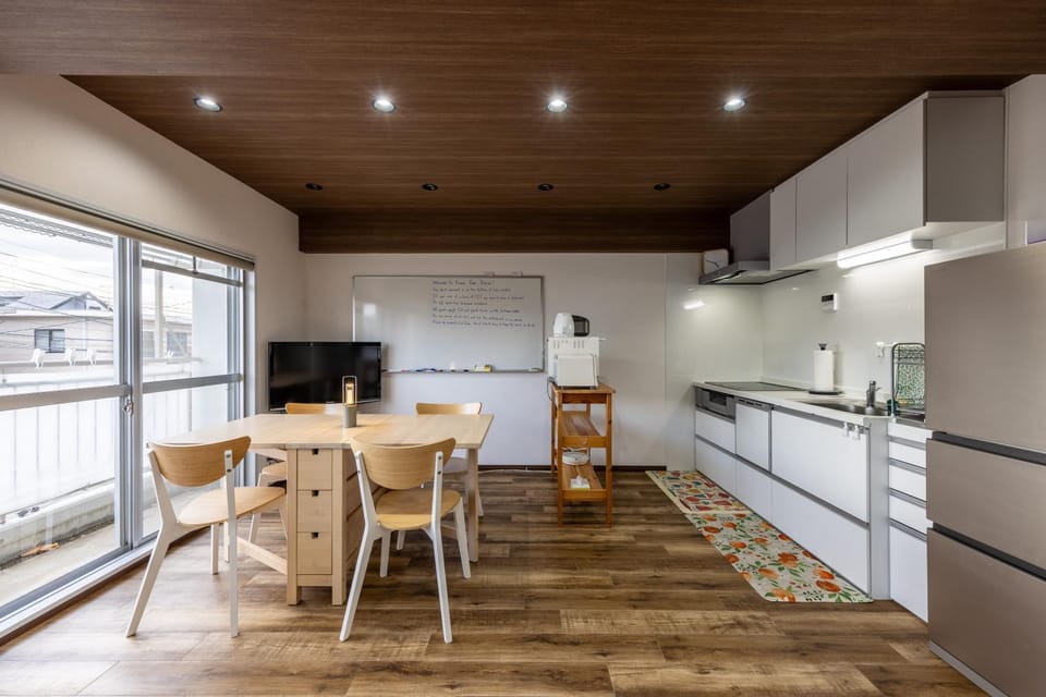 Kitchen or kitchenette, Dining area, dishwasher, oven, stove