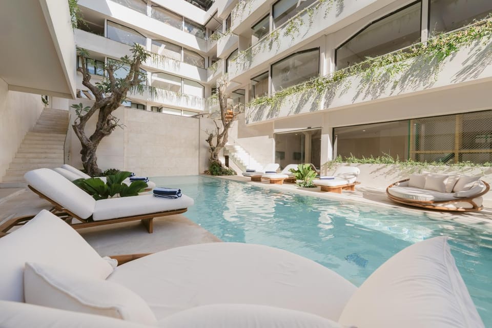 Balcony/Terrace, Swimming pool