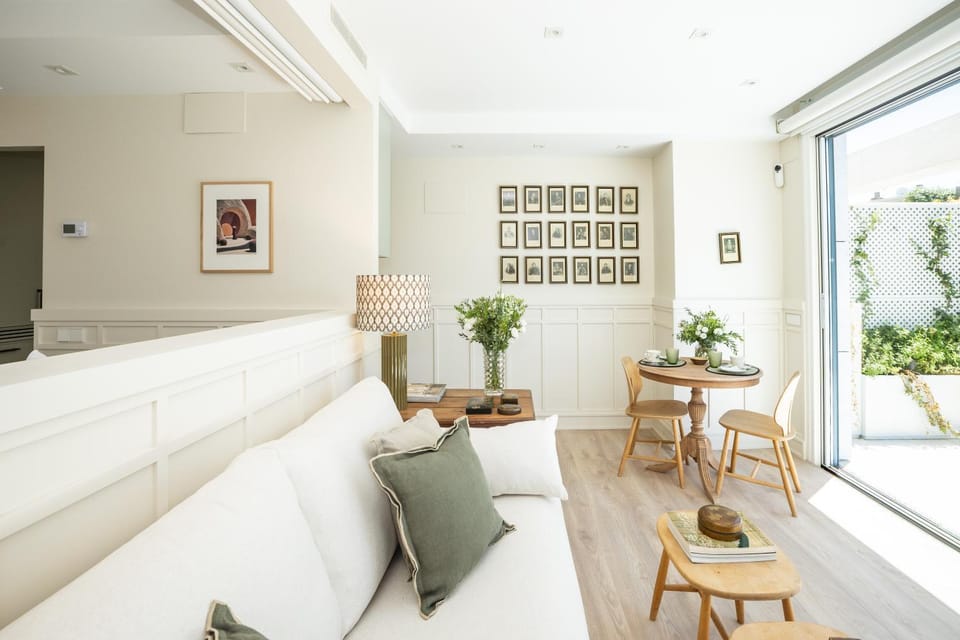 Living room, Seating area