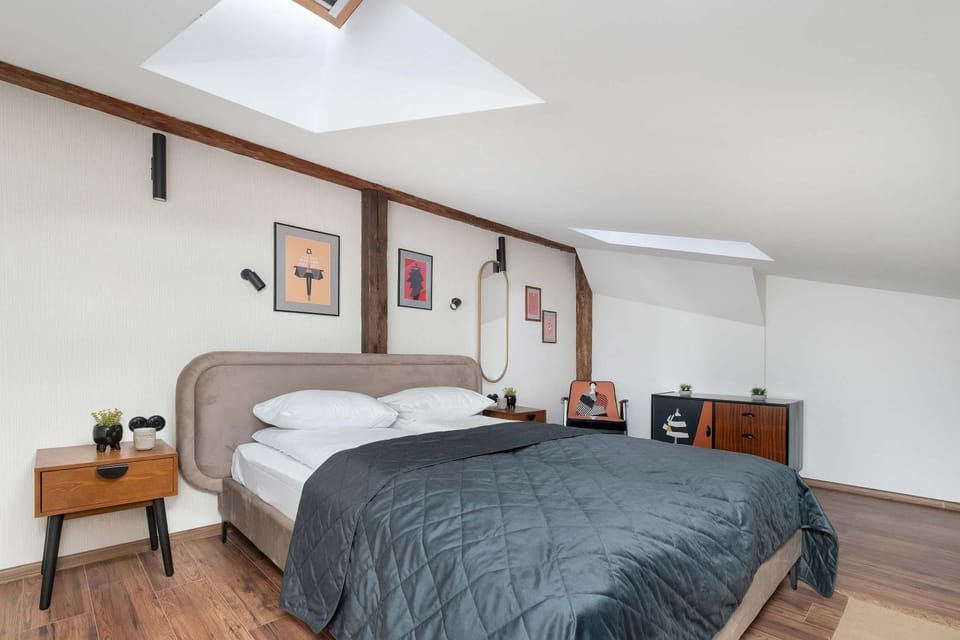 Bed, Photo of the whole room