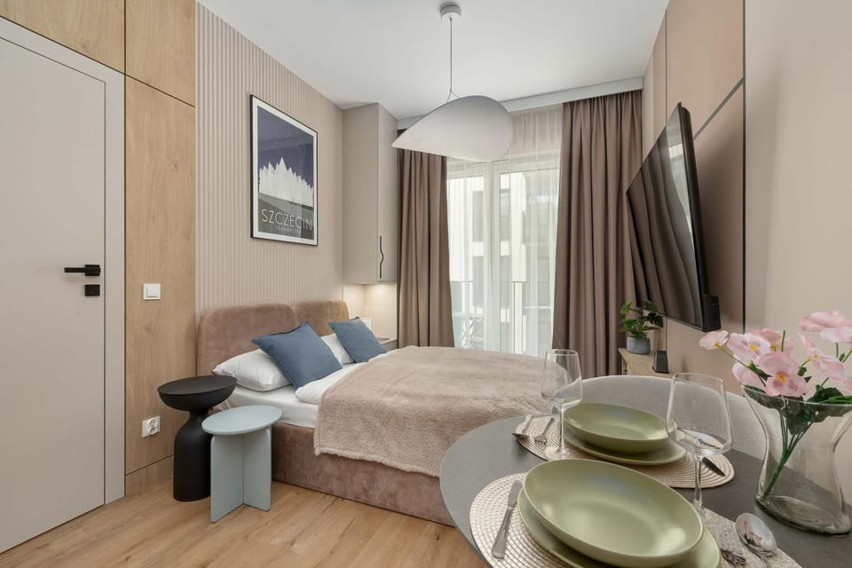 Bed, Living room, Photo of the whole room, Seating area, Dining area, Bedroom