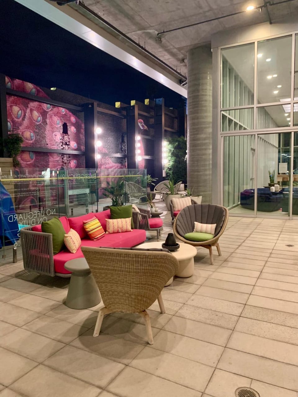 Night, Seating area