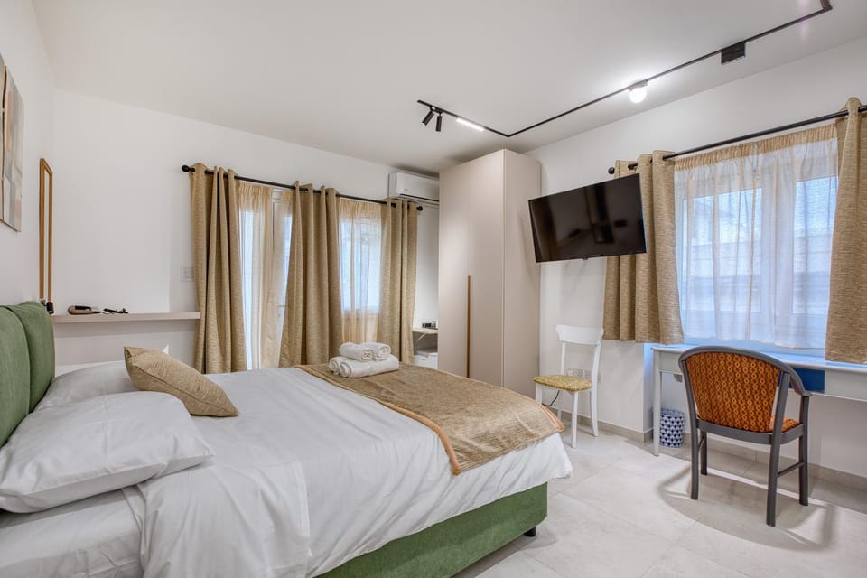 Central Sliema Haven Suites 3 Vacation rental in Sliema