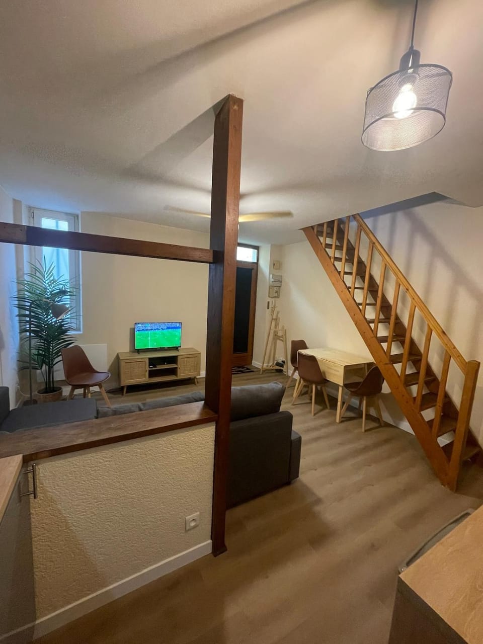 TV and multimedia, Living room, Seating area