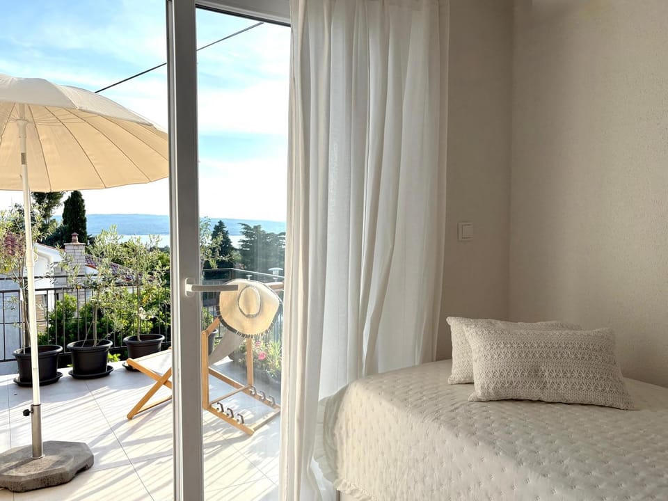 Patio, Bed, Day, View (from property/room), Balcony/Terrace, Photo of the whole room, Bedroom, Garden view, Sea view