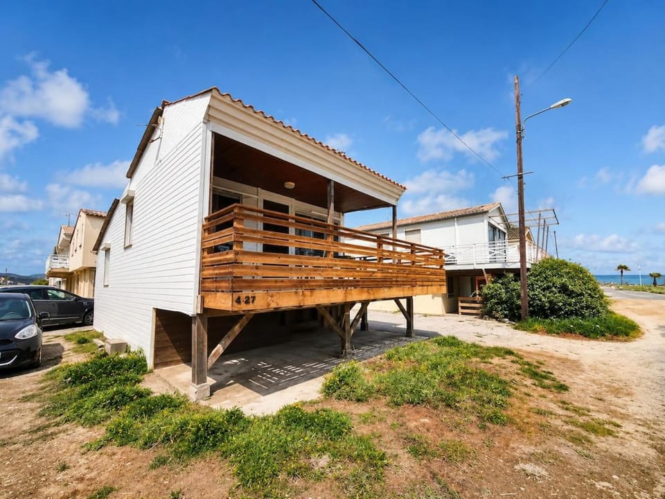 Chalet, Gruissan en bord de plage Chalet in Gruissan