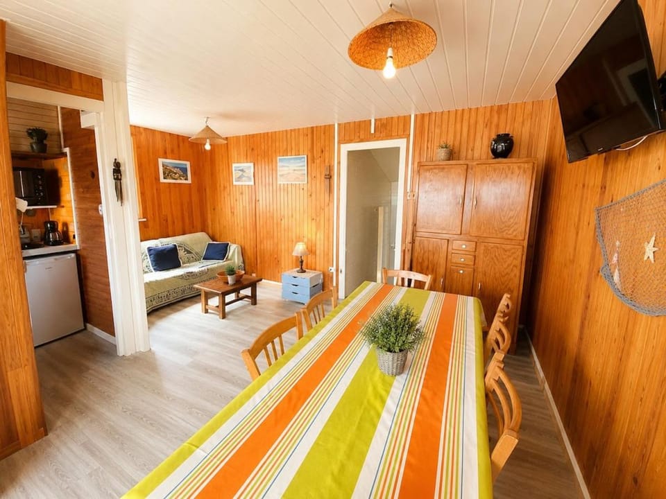 Chalet, Gruissan en bord de plage Chalet in Gruissan