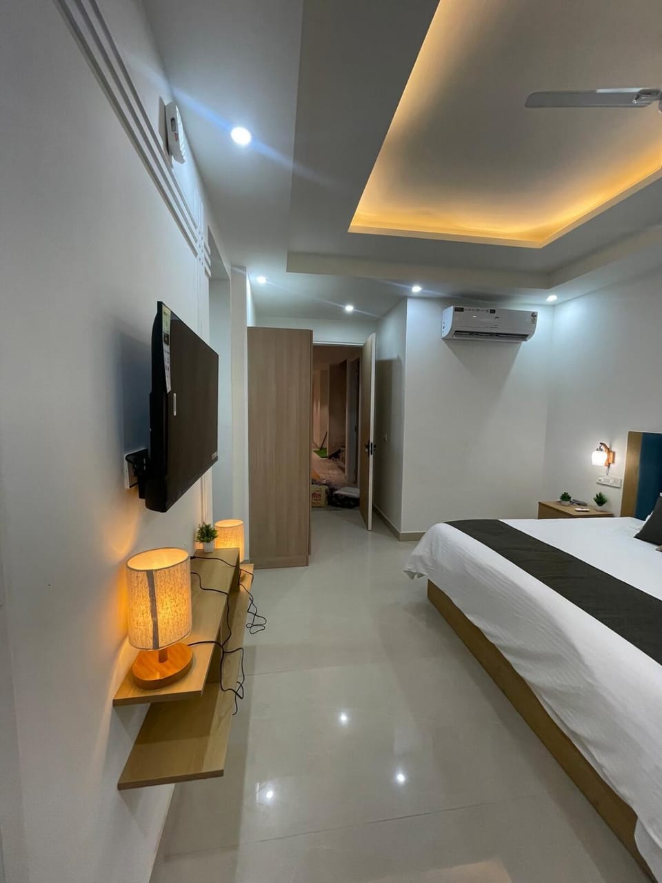 Prema Stays Luxury Studio with Balcony Apartment in Gurugram