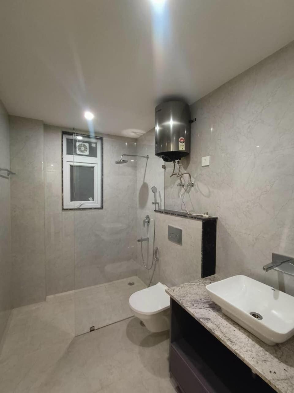 Prema Stays Luxury Studio with Balcony Apartment in Gurugram