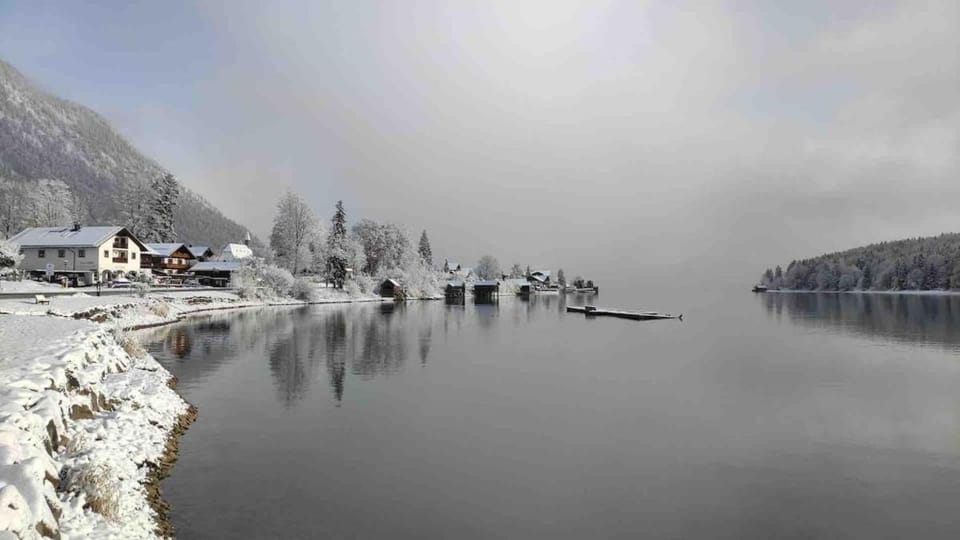 Lakehouse Gretel apartment on Ground floor Sleeps 2 comfortably, maximum 4 Apartment in Kochel
