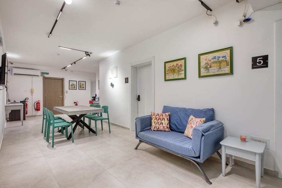 Central Sliema Haven Suites 4 Vacation rental in Sliema