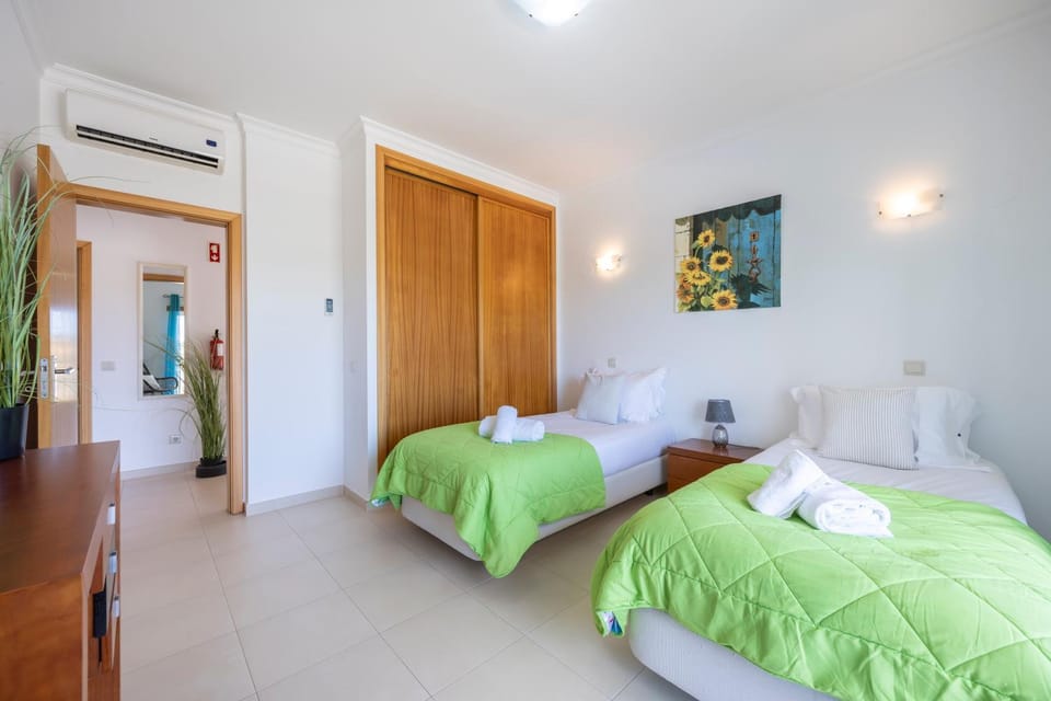 Casa Iguana Apartment in Budens