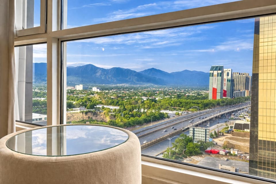 Nearby landmark, Day, Neighbourhood, Natural landscape, Bird's eye view, View (from property/room), City view, Mountain view