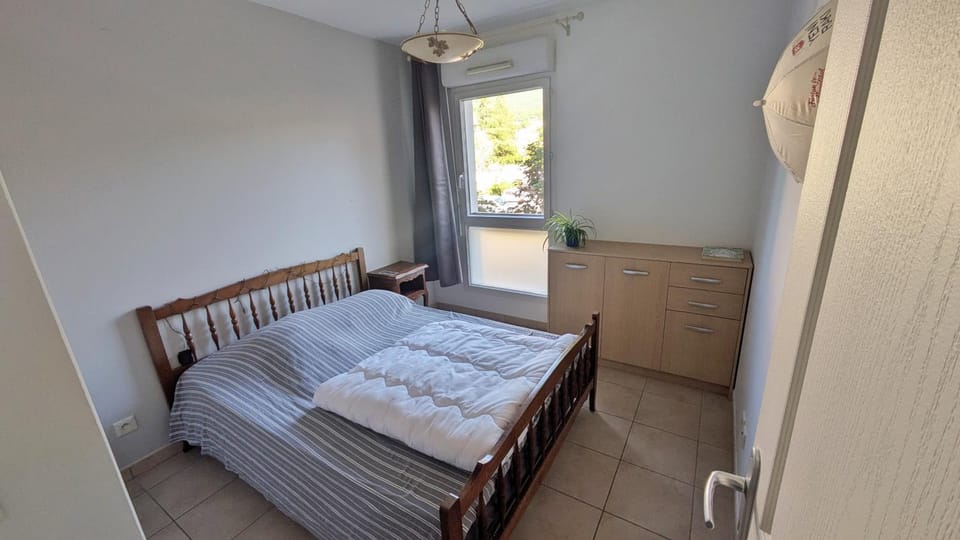 T2 au calme, spacieux et grande terrasse Apartment in Provence-Alpes-Côte d'Azur