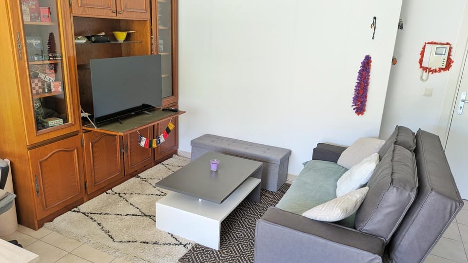 T2 au calme, spacieux et grande terrasse Apartment in Provence-Alpes-Côte d'Azur