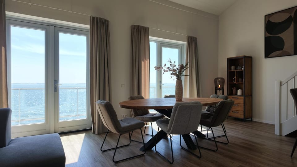 Living room, Dining area, Sea view