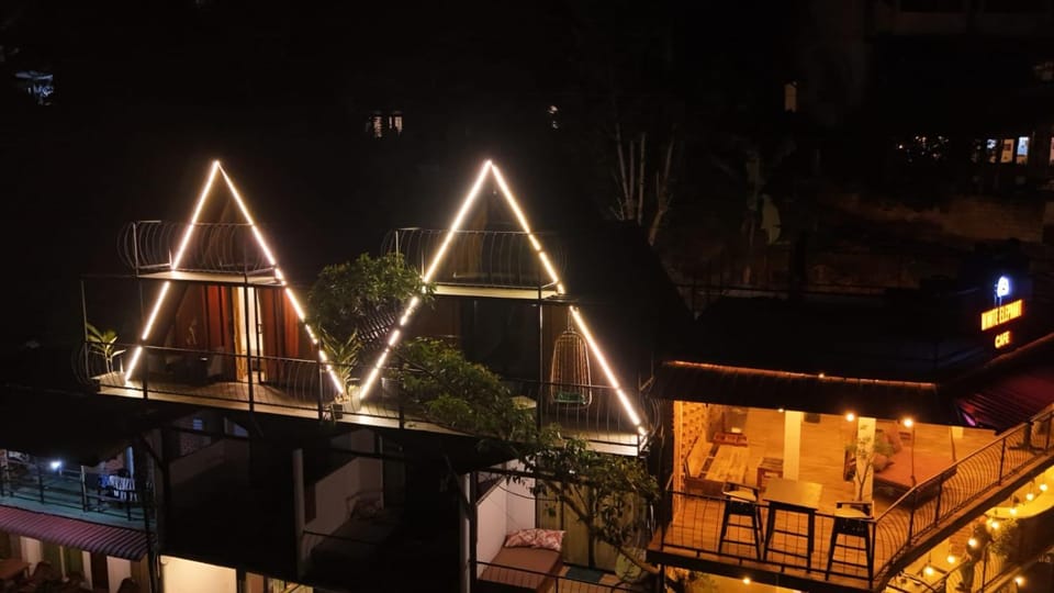 Property building, Night