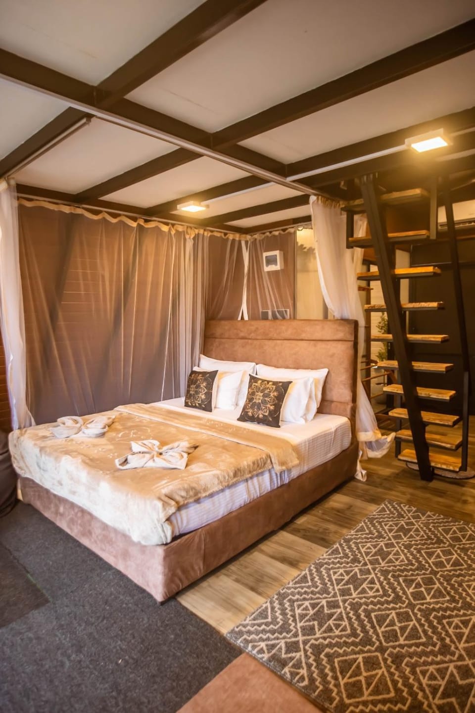 Bed, Bedroom