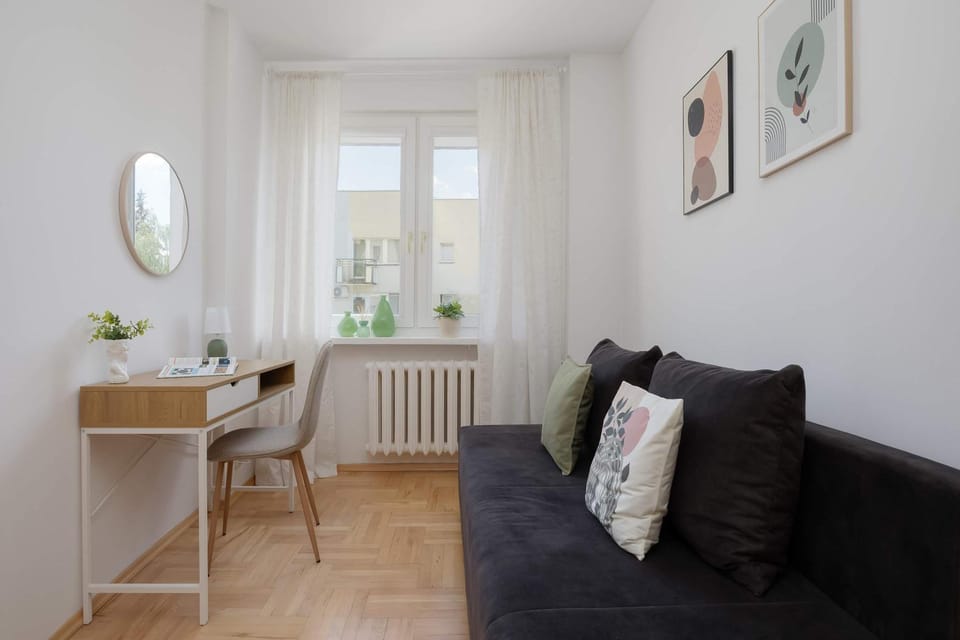 Living room, Seating area, internet