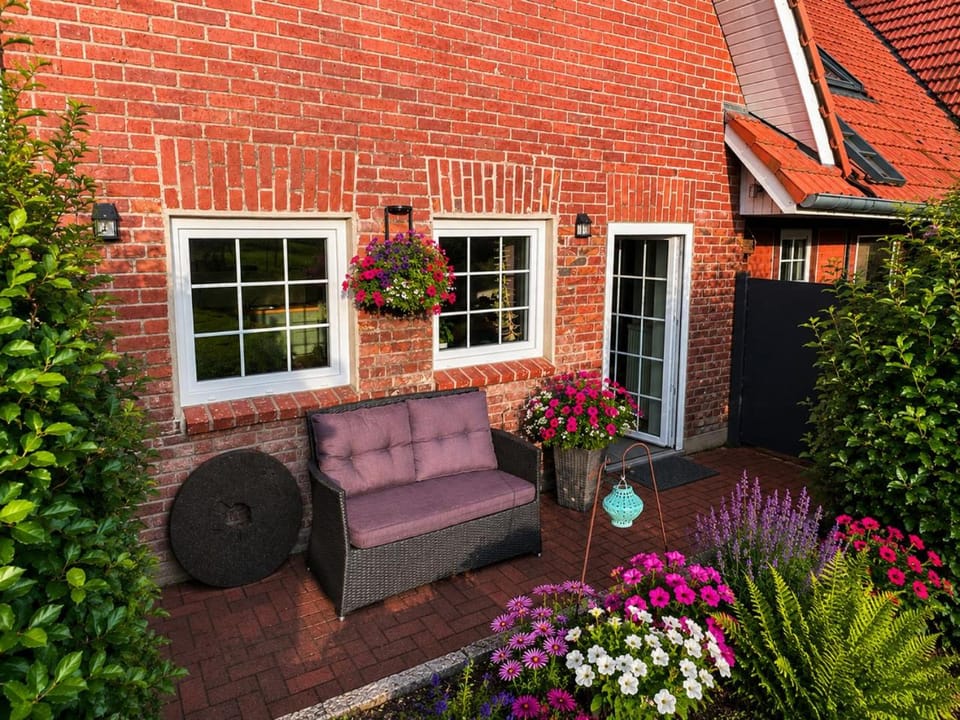 Garden, Balcony/Terrace
