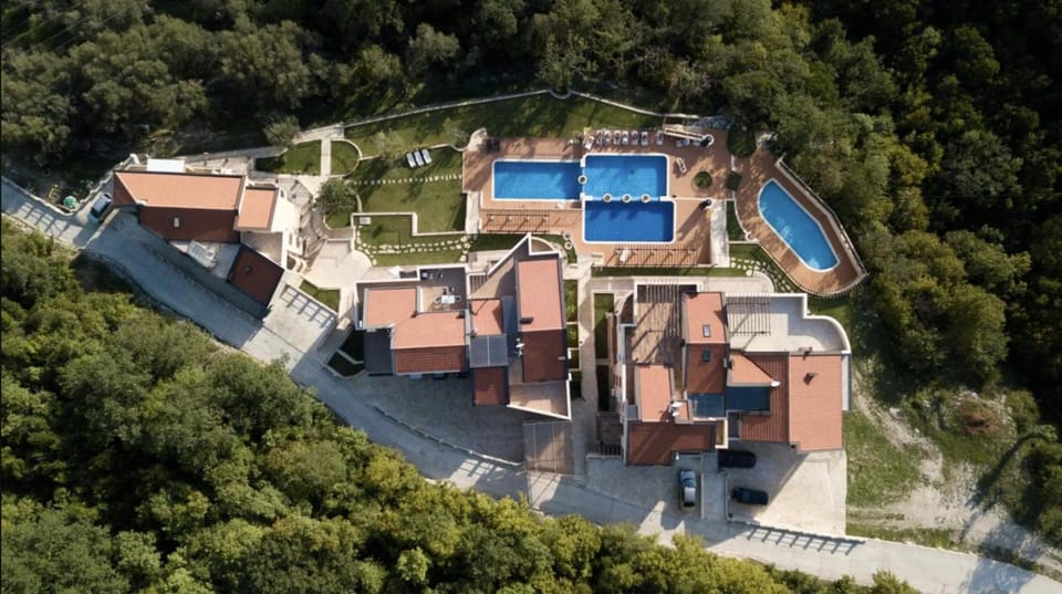 Property building, Swimming pool